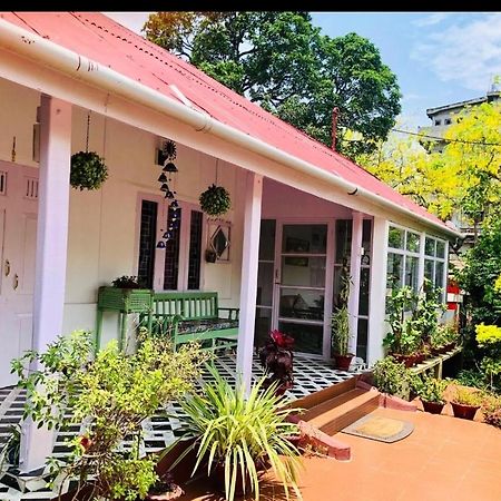 The Bhowmick'S Bungalow Tezpur Exteriör bild